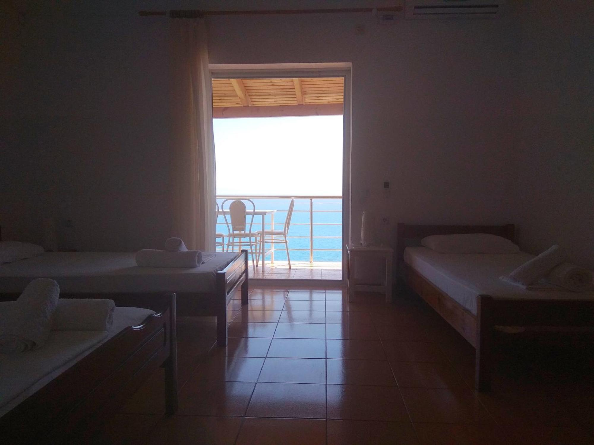 Qeparo Pano Rooms Room photo