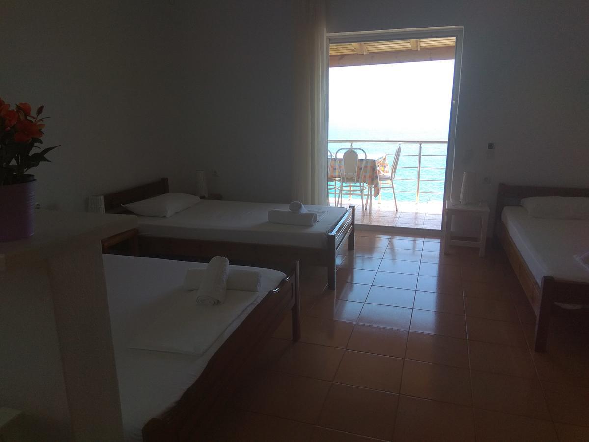 Qeparo Pano Rooms Exterior photo